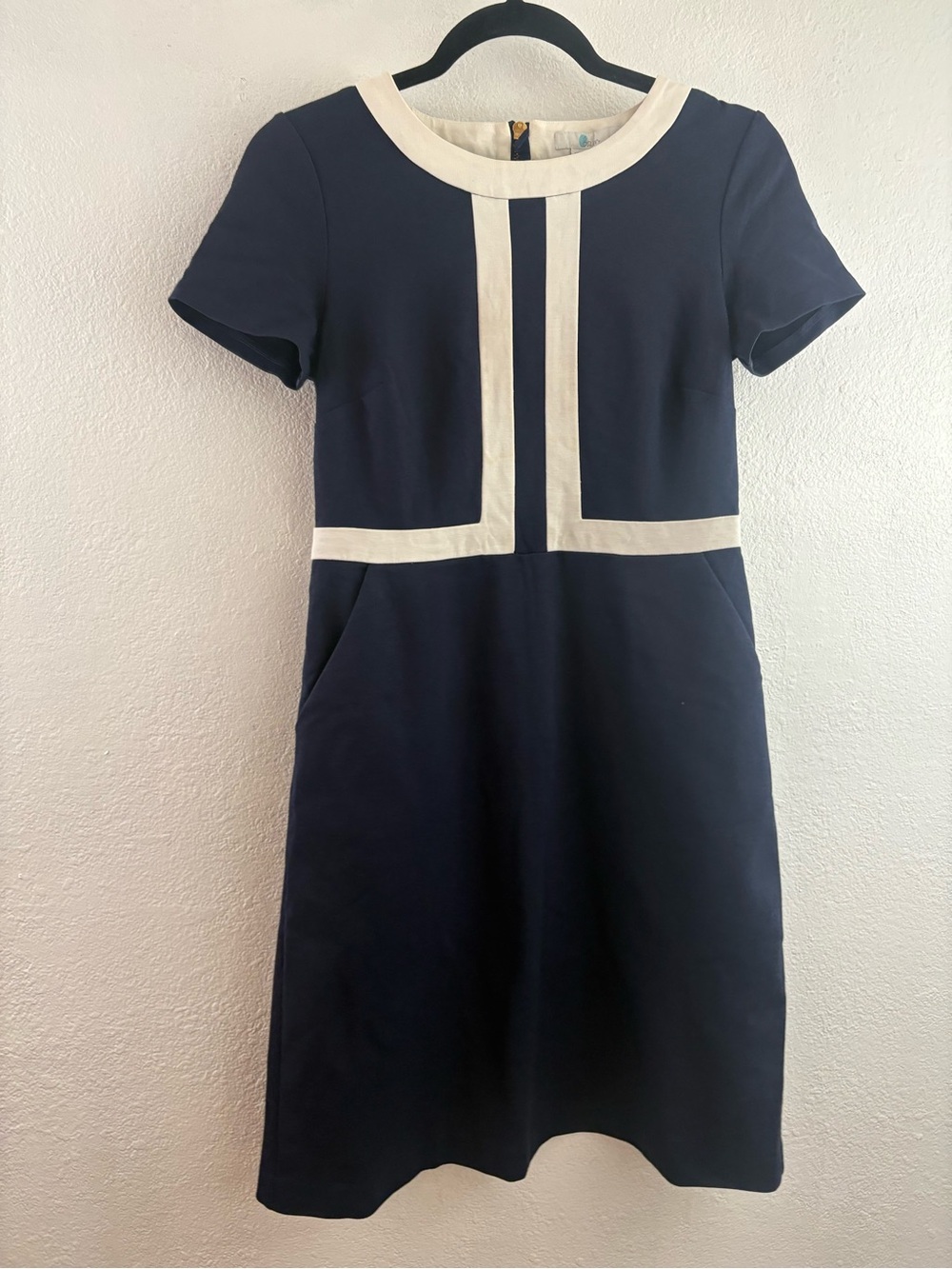 Boden navy blue shift dress white contrast trim, short sleeves back zipper 6P